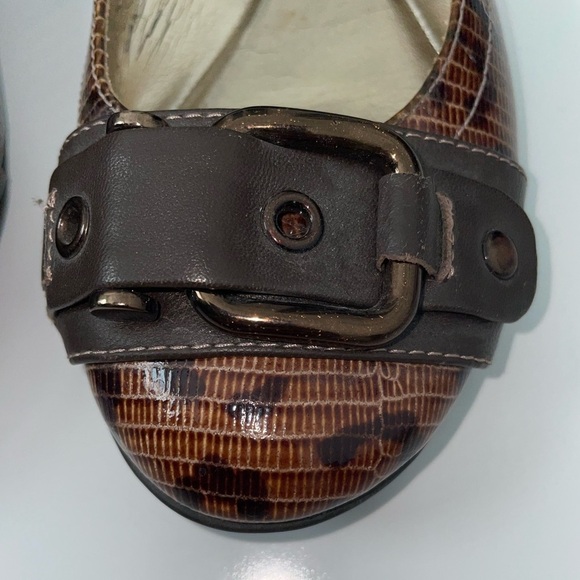 Sofft Mytalini Cheetah Womens Tan Flats Size 6 - Picture 5 of 10